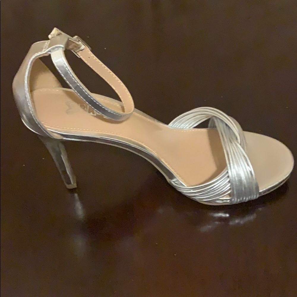 Brash Silver Odessa Heels. Size 8 1/2.